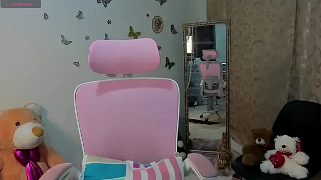 Snapshot of Hanna_latinaa chatting on 24, 11, 2025 Hanna latinaa online show from 24, 11, 2025