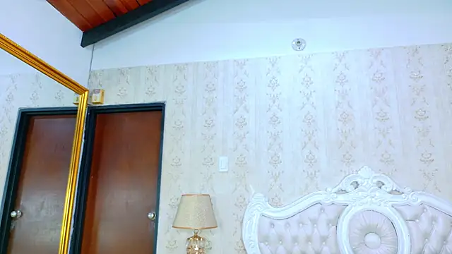 TianahGlow online show from 28, 10, 2025