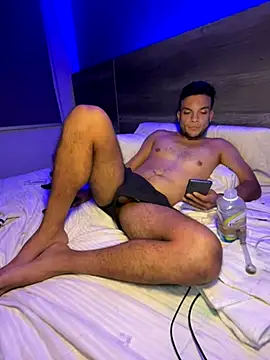 Snapshot of Brunohorny@xh chatting on 30, 11, 2025 Brunohornyxh online show from 30, 11, 2025