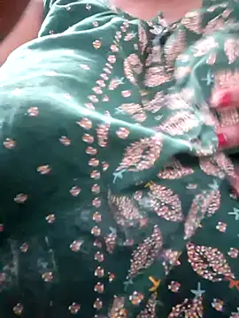 Snapshot of SX-JUHI chatting on 1, 10, 2025 SX-JUHI online show from 1, 10, 2025