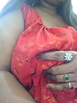 Snapshot of SX-JUHI chatting on 5, 10, 2025 SX-JUHI online show from 5, 10, 2025