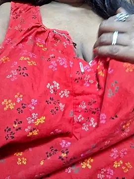 Snapshot of SX-JUHI chatting on 4, 11, 2025 SX-JUHI online show from 4, 11, 2025