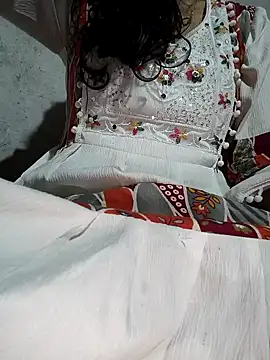 Snapshot of lovely----bhabhi chatting on 6, 1, 2026 lovely----bhabhi online show from 6, 1, 2026