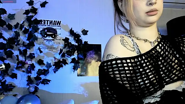 Snapshot of marynixoxo chatting on 25, 2, 2025 marynixoxo online show from 25, 2, 2025