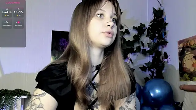 Snapshot of marynixoxo chatting on 1, 3, 2025 marynixoxo online show from 1, 3, 2025
