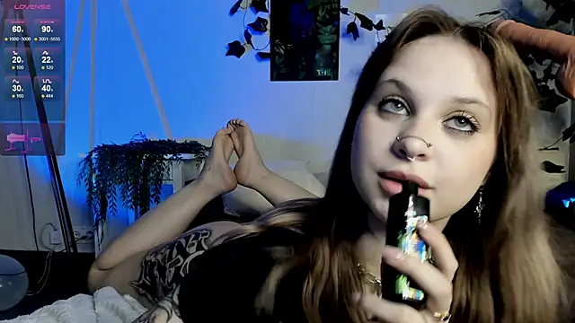Snapshot of marynixoxo chatting on 4, 3, 2025 marynixoxo online show from 4, 3, 2025