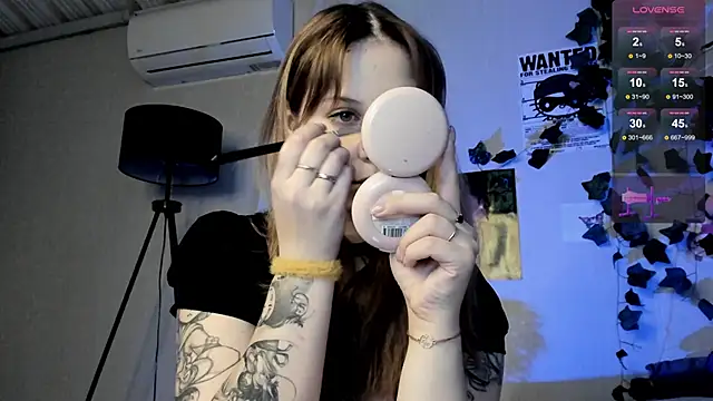Snapshot of marynixoxo chatting on 9, 3, 2025 marynixoxo online show from 9, 3, 2025