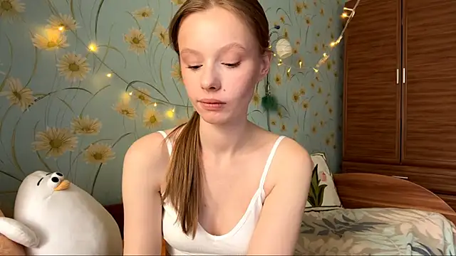 BeckyDwinell online show from 1, 3, 2025