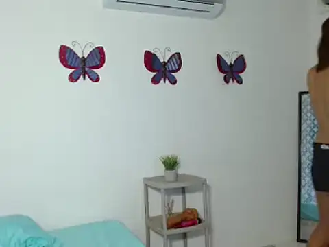 Emilybateee online show from 12, 3, 2025