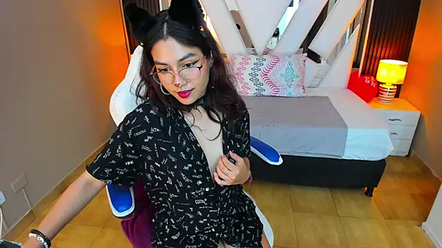 Snapshot of Cristin_Petite chatting on 17, 2, 2025 Cristin Petite online show from 17, 2, 2025