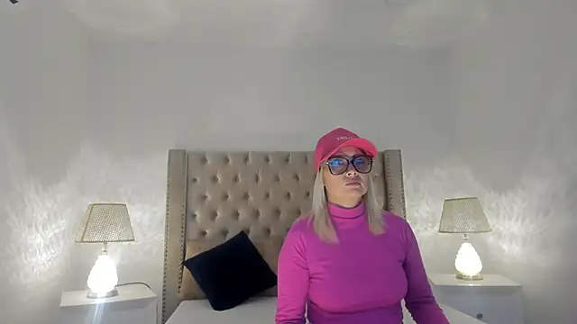 CandieGilson   online show from 14, 12, 2025