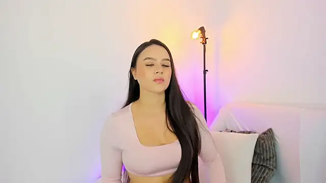 NicoleVegaa  online show from 27, 9, 2025