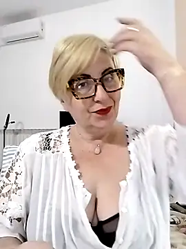 Pumabionda online show from 2, 12, 2025