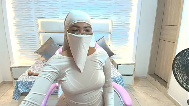 Zafira kazenn online show from 13, 2, 2025