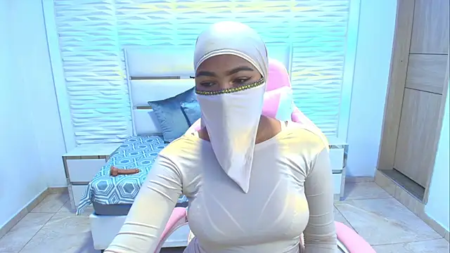 Zafira kazenn online show from 14, 2, 2025