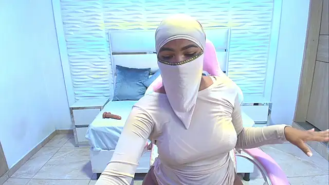 Zafira kazenn online show from 15, 2, 2025