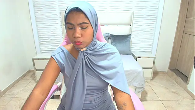 Zafira kazenn online show from 15, 3, 2025