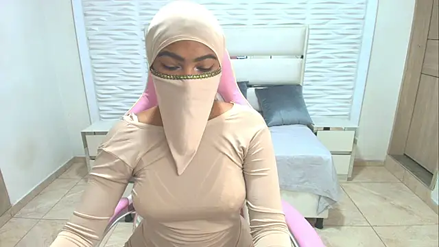 Zafira kazenn online show from 15, 3, 2025