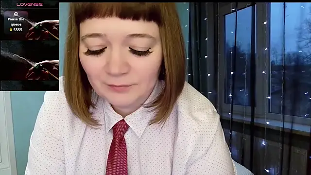 Snapshot of LizaMilfa chatting on 27, 11, 2025 LizaMilfa online show from 27, 11, 2025