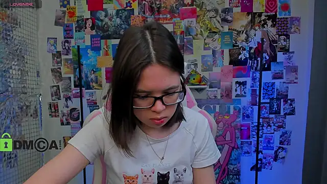 Snapshot of Chio_Mio chatting on 11, 10, 2025 Chio Mio online show from 11, 10, 2025