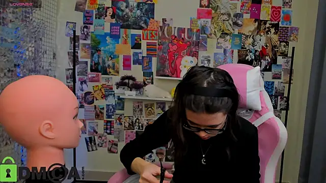 Snapshot of Chio_Mio chatting on 31, 10, 2025 Chio Mio online show from 31, 10, 2025