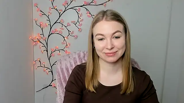 Snapshot of Dana_flowers chatting on 4, 3, 2026 Dana flowers online show from 4, 3, 2026