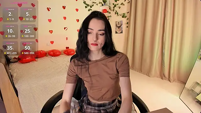 Snapshot of Bella__Faith chatting on 17, 2, 2025 Bella  Faith online show from 17, 2, 2025