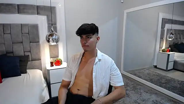 Snapshot of DrakeCollinss chatting on 14, 2, 2025 DrakeCollinss online show from 14, 2, 2025