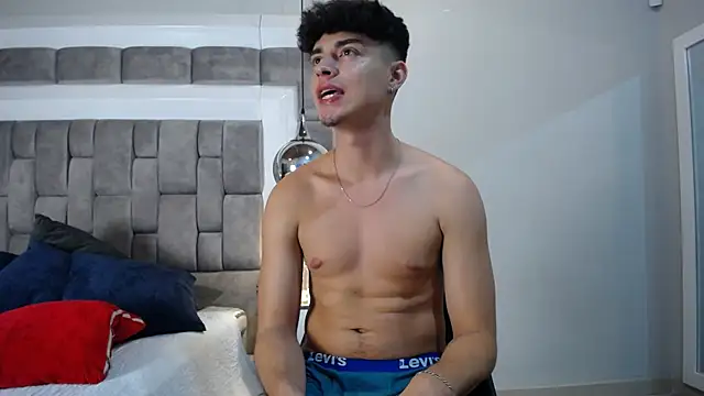 Snapshot of DrakeCollinss chatting on 19, 2, 2025 DrakeCollinss online show from 19, 2, 2025