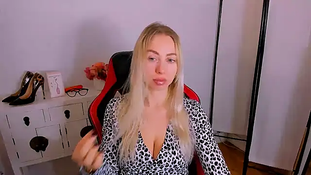 Snapshot of MargaritaRose chatting on 16, 3, 2026 MargaritaRose online show from 16, 3, 2026