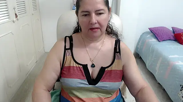Snapshot of leonela_69 chatting on 6, 4, 2026 leonela 69 online show from 6, 4, 2026