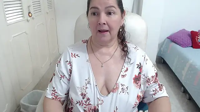 Snapshot of leonela_69 chatting on 13, 4, 2026 leonela 69 online show from 13, 4, 2026