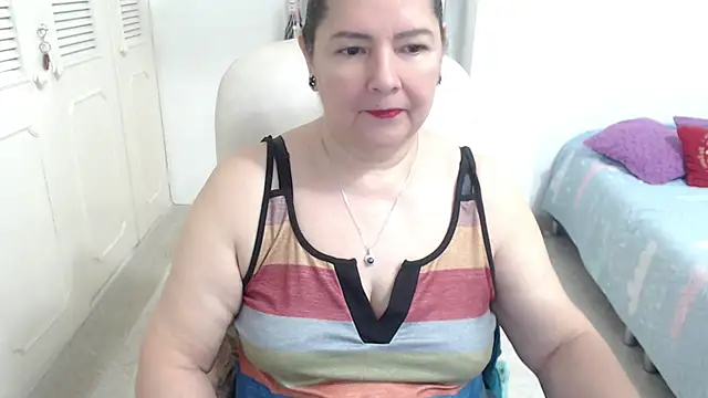Snapshot of leonela_69 chatting on 15, 4, 2026 leonela 69 online show from 15, 4, 2026