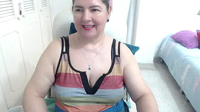 Snapshot of leonela_69 chatting on 15, 4, 2026 leonela 69 online show from 15, 4, 2026