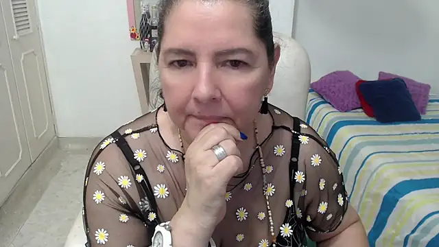 Snapshot of leonela_69 chatting on 21, 5, 2026 leonela 69 online show from 21, 5, 2026