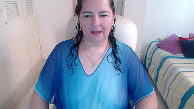 Snapshot of leonela_69 chatting on 22, 5, 2026 leonela 69 online show from 22, 5, 2026