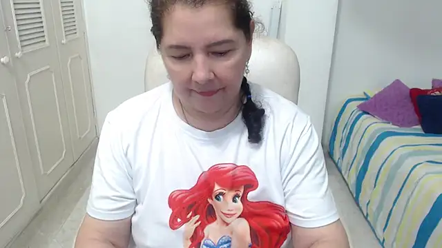 Snapshot of leonela_69 chatting on 26, 5, 2026 leonela 69 online show from 26, 5, 2026