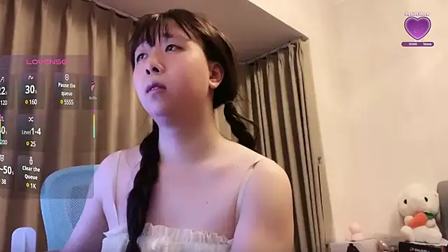 Snapshot of chenyunan chatting on 10, 3, 2025 chenyunan online show from 10, 3, 2025