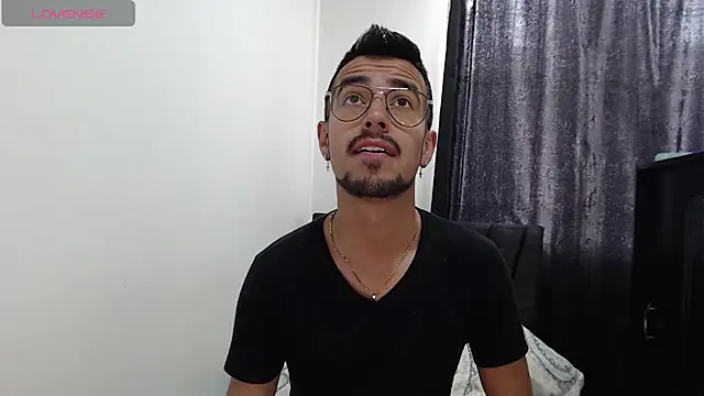 Snapshot of Demian_val chatting on 3, 3, 2025 Demian val online show from 3, 3, 2025