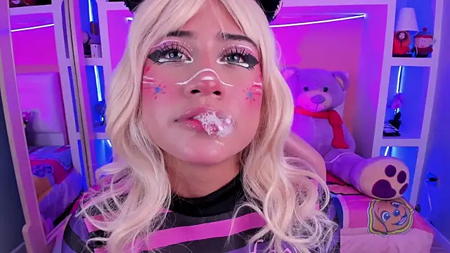 miss   megan online show from 14, 5, 2026