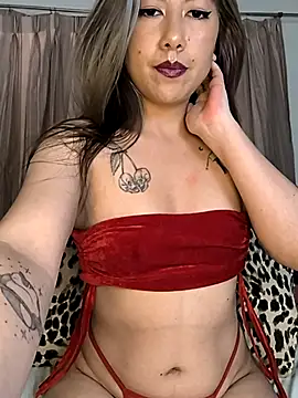 Tiff Doll online show from 6, 10, 2025