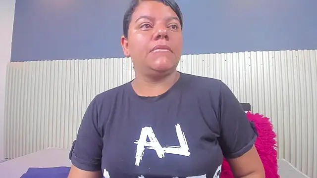 Aida-nicolle online show from 12, 9, 2025