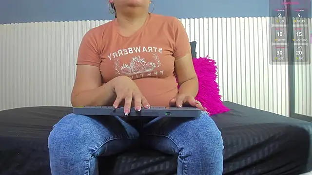 Aida-nicolle online show from 30, 10, 2025