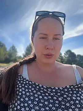 Mona Plus online show from 20, 5, 2026