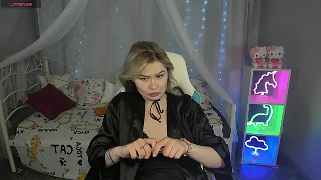 MargoBryan online show from 4, 3, 2025