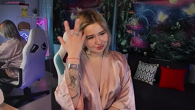 MargoBryan online show from 5, 3, 2025