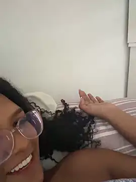 Snapshot of KylieGomeez chatting on 26, 10, 2025 KylieGomeez online show from 26, 10, 2025