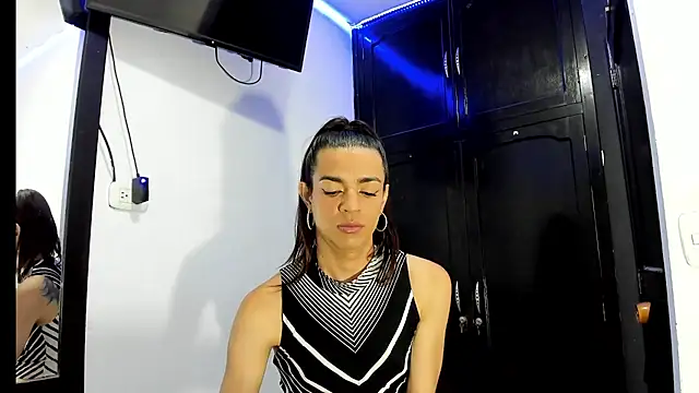 Snapshot of Dollcatalina chatting on 3, 3, 2025 Dollcatalina online show from 3, 3, 2025