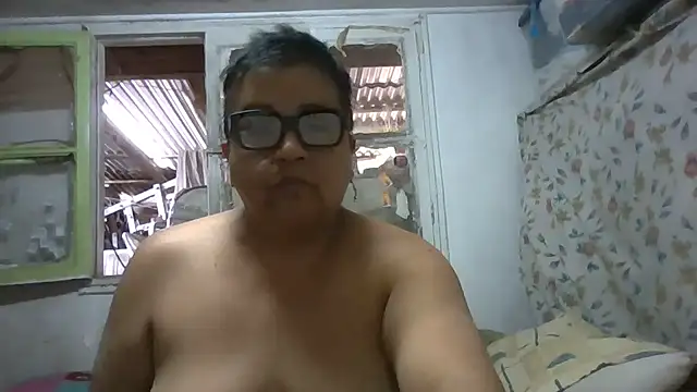 erinadarling79 online show from 6, 11, 2025