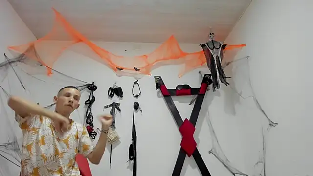 Snapshot of Isak_Millan chatting on 1, 11, 2025 Isak Millan online show from 1, 11, 2025